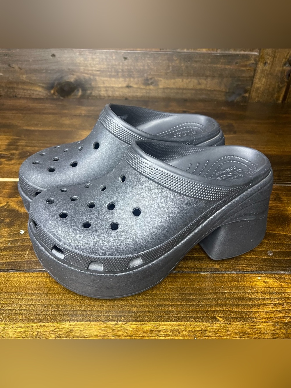 Crocs Siren Clogs Womens 8 Black Slip On Iconic Comfort Platform Heels
